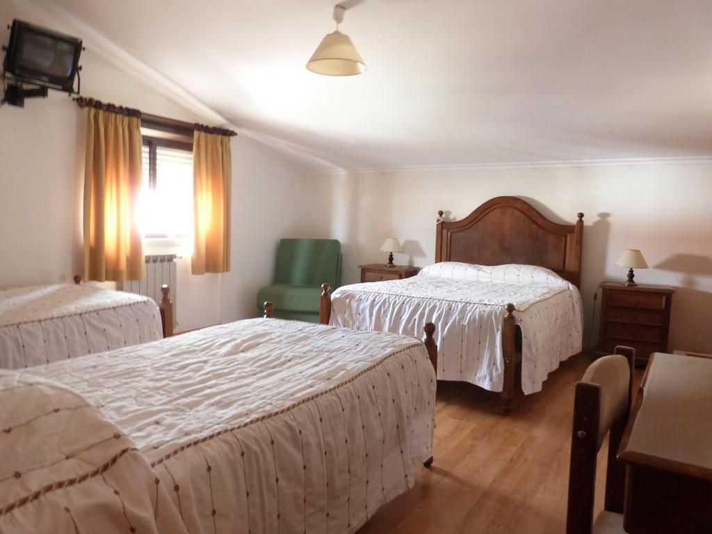 Alojamento Local Dom Dinis Hotel Trancoso Room photo